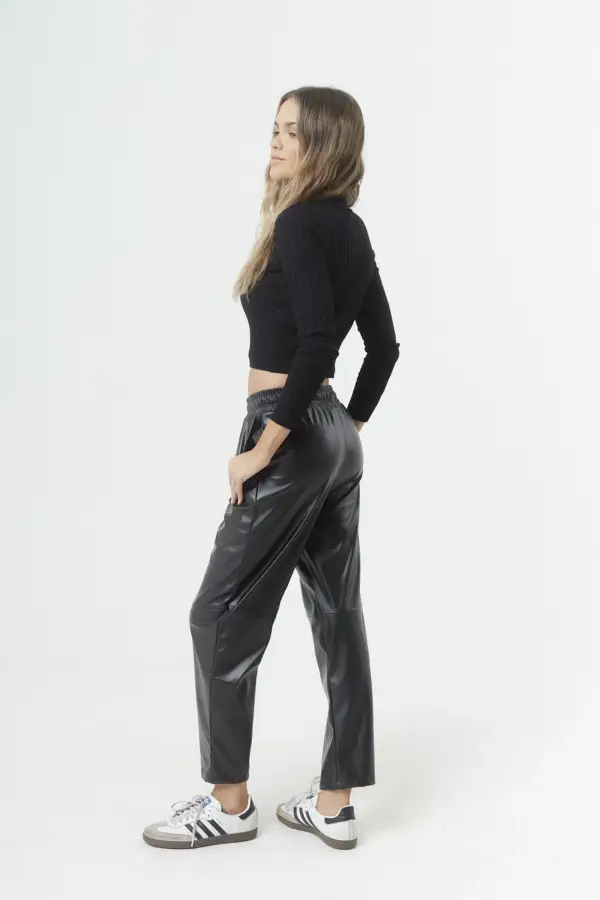 Pantalon cuerina con cordòn - Imagen 3